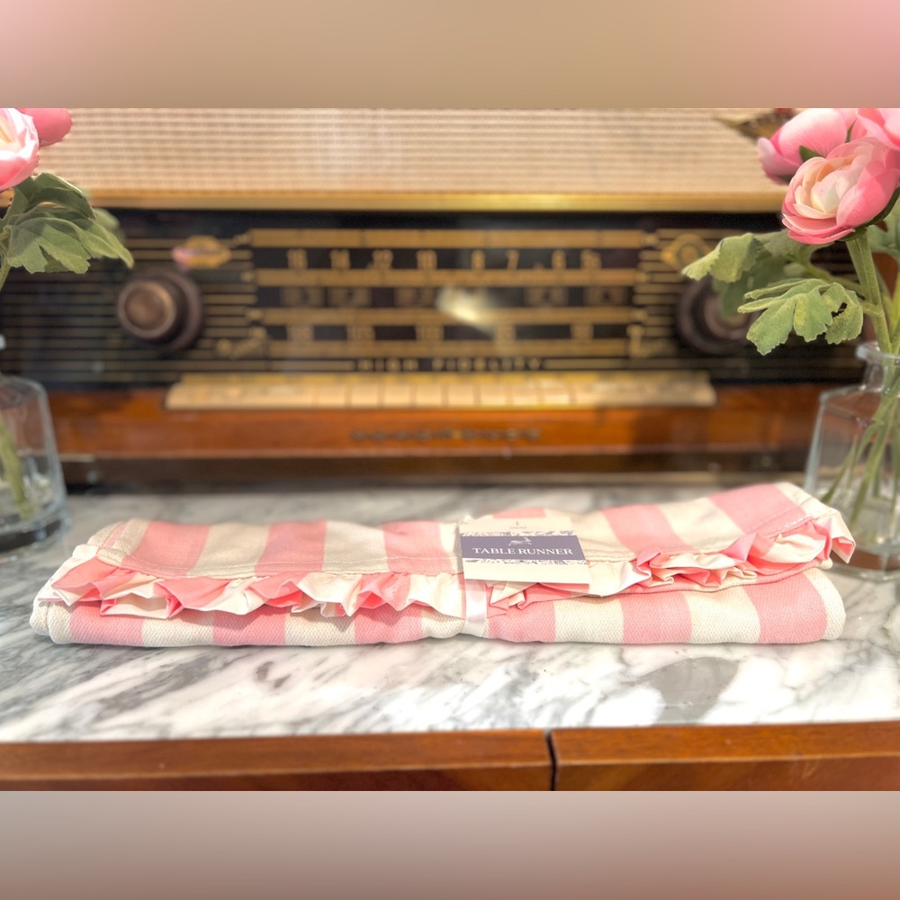 ✨NEW🌸Target Bullseye Playground 2026 Pink & White Striped Ruffled Table Runner🤍 - Picture 7 of 8